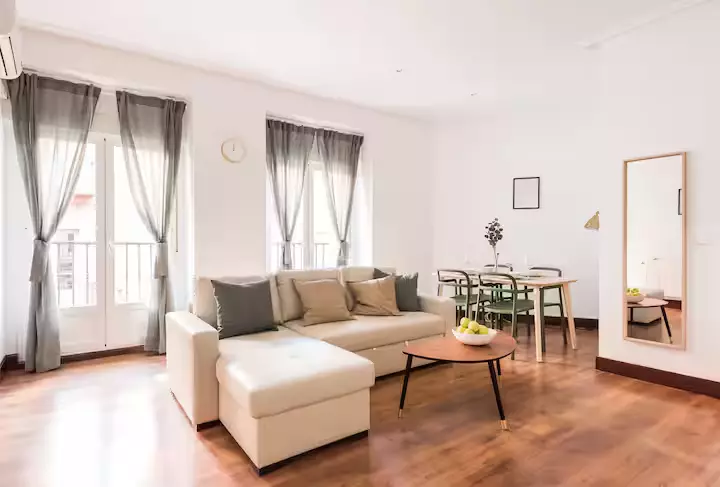 Alquiler de apartamento grande en el centro de Madrid